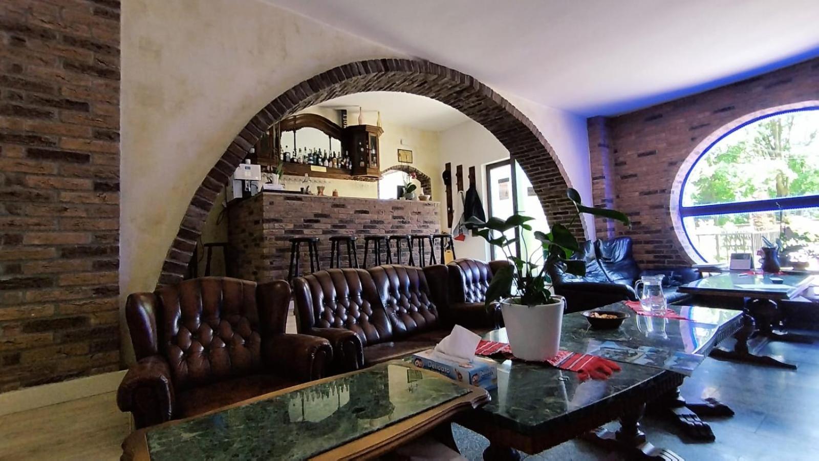 La Rascruce De Ape Hotel Sucevita Buitenkant foto